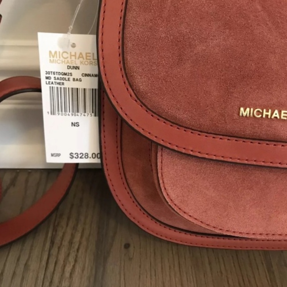Never worn! Authentic Michael Kors Bag